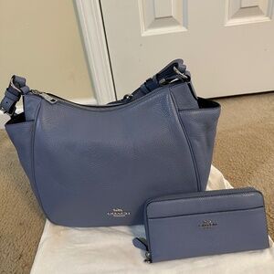 Vintage Coach Outlet Blue w/silver hardware pebbled leather hobo bag and wallet